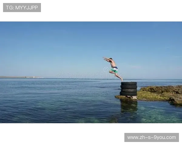 从勇敢一跃到完美入水全面解析跳水运动的力量与艺术 从勇敢一跃到完美入水全面解析跳水运动的力量与艺术