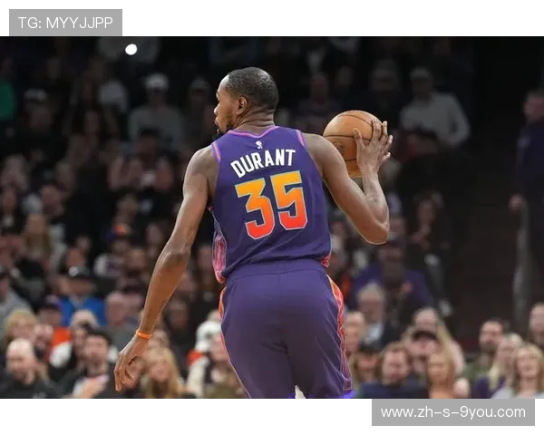 凯文杜兰特再度引领球队崛起展现巨星实力与不屈篮球精神