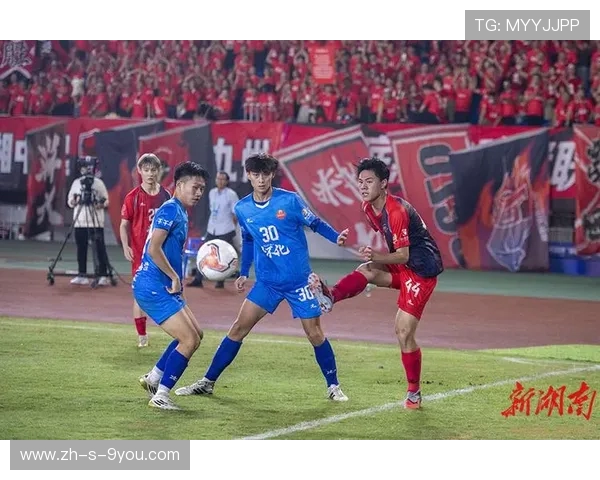 湘超联赛激战正酣 本土足球新势力崭露头角挑战传统强队 湘超联赛激战正酣 本土足球新势力崭露头角挑战传统强队